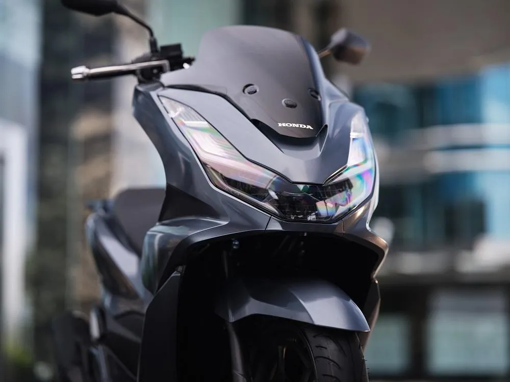 Scoopy Prestige White